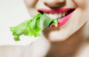 造成牙齿缺损的原因有哪些?